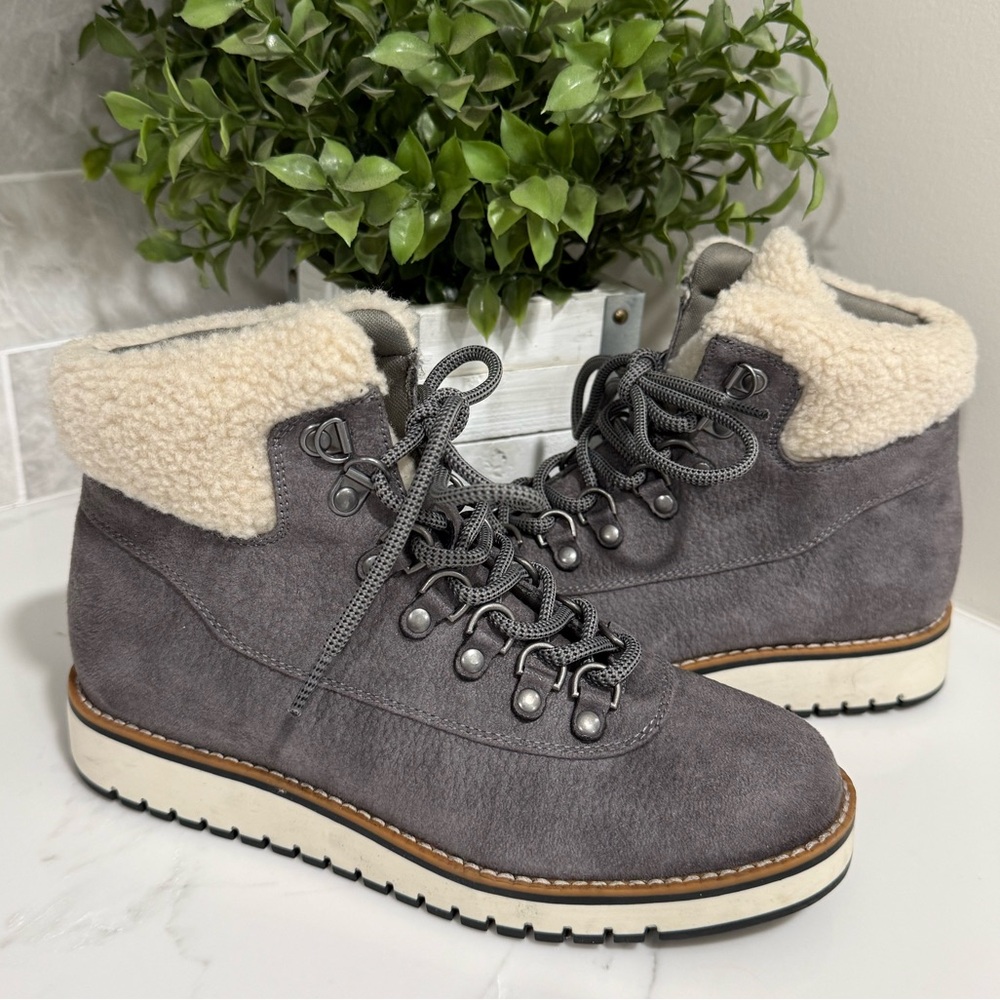 💙2 for $12 White Mountain Cozy Boots winter ankle booties Gray Like New